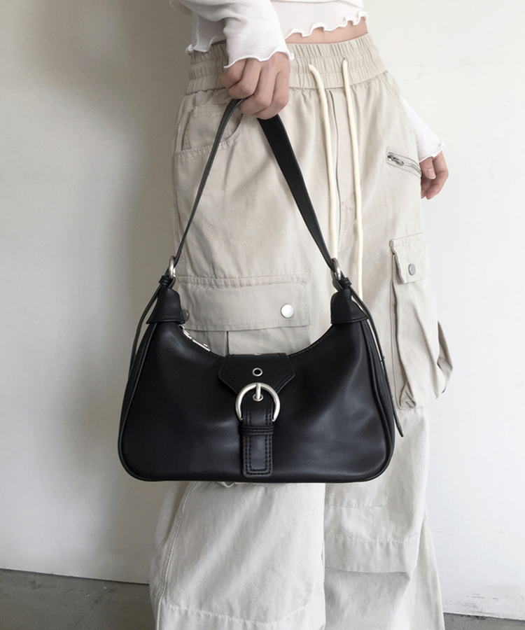 ホーボーレザーショルダーバッグ BLACK