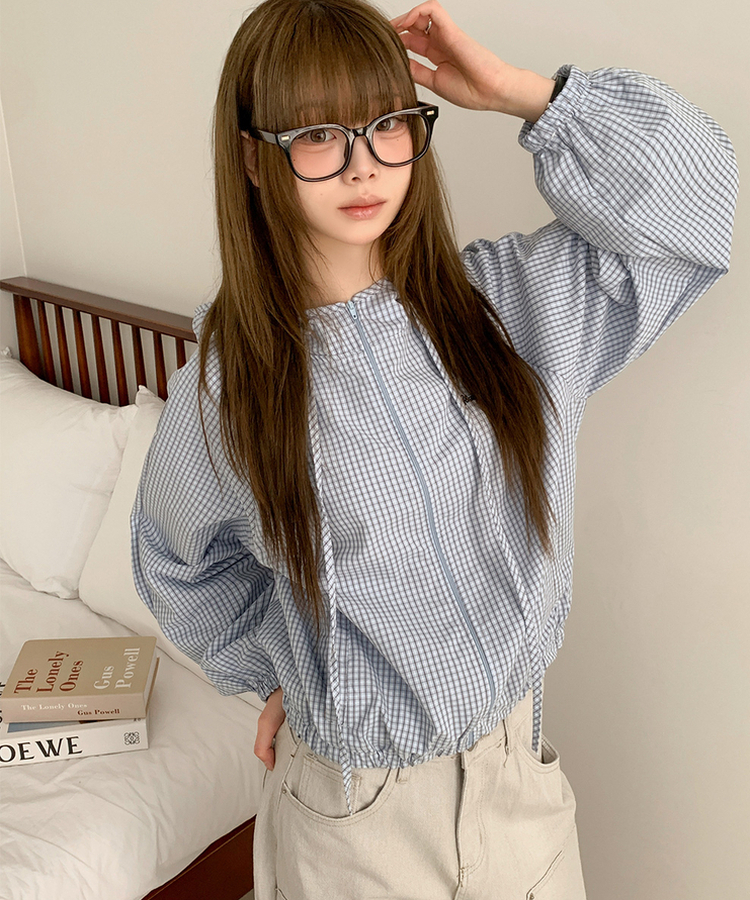 チェック刺繍フードウインドブレーカー SKY BLUE