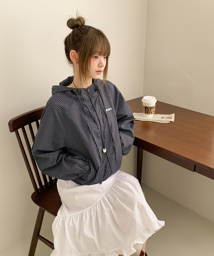 チェック刺繍フードウインドブレーカー NAVY