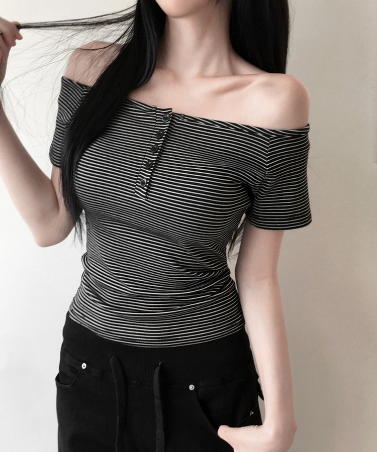 아노 단가라 오프숄더 반팔 티셔츠 스트라이프 버튼 포인트 크롭티 캐주얼 데일리룩 데이트룩 봄 신상여름 신상 블랙