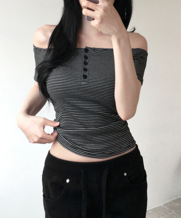 아노 단가라 오프숄더 반팔 티셔츠 스트라이프 버튼 포인트 크롭티 캐주얼 데일리룩 데이트룩 봄 신상여름 신상 블랙