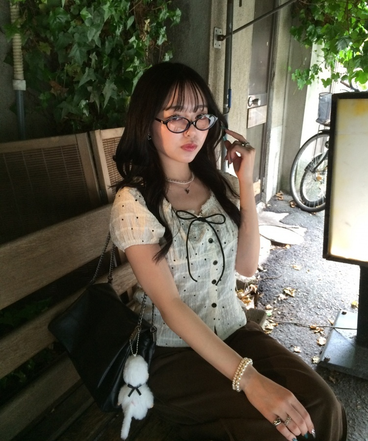 ドットリボンシャーリングブラウス CREAM