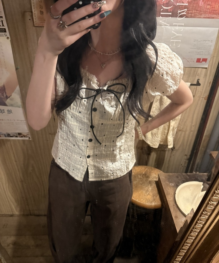 ドットリボンシャーリングブラウス CREAM