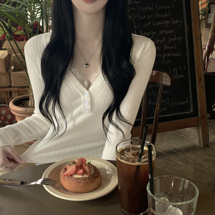 부드러워요 레이스 브이넥 버튼 슬림핏 골지 긴팔니트 화이트