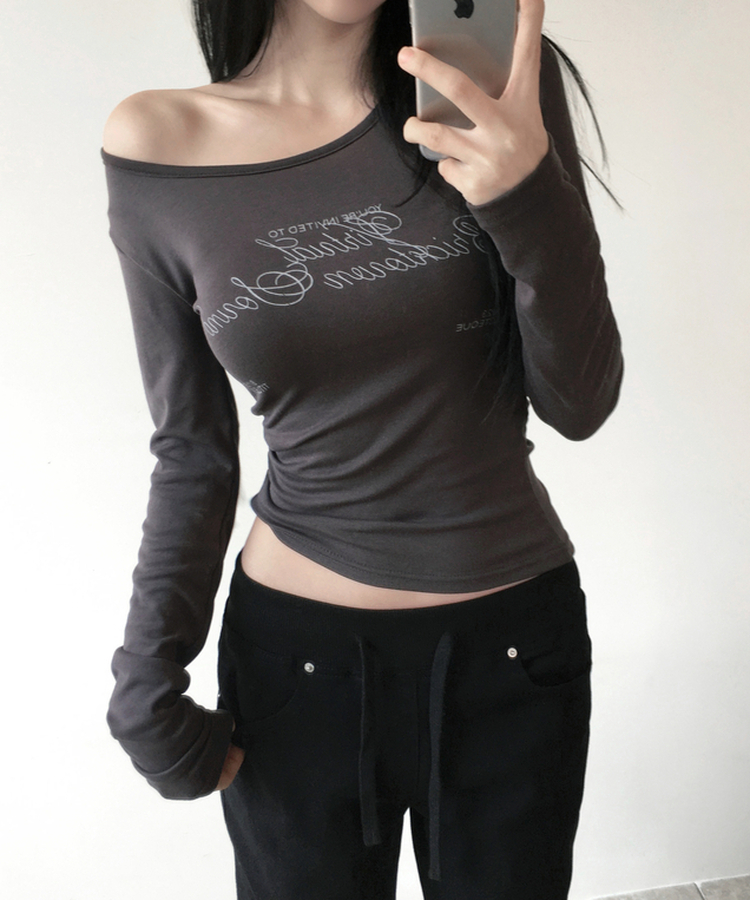 리에트 레터링 긴팔 티셔츠 슬림핏 유넥 롱슬리브 여리 힙무드 스판 레이어드 얇은 티 데일리룩 간절기템 사계절템 봄 티셔츠 차콜