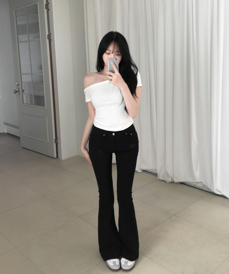 スタッズブーツカットパンツ BLACK