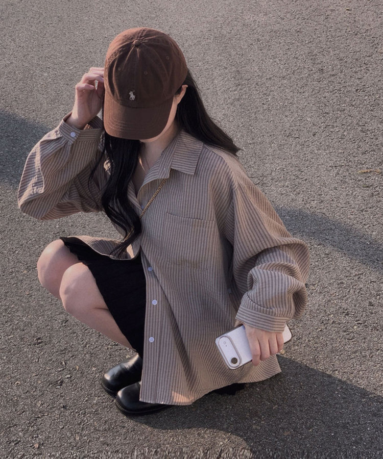 빙그레 투웨이 옆단추 스트라이프 루즈핏 셔츠 남방 브라운