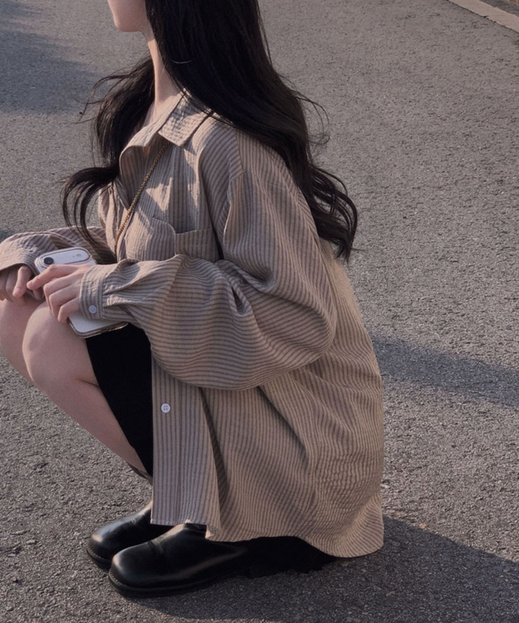 빙그레 투웨이 옆단추 스트라이프 루즈핏 셔츠 남방 브라운