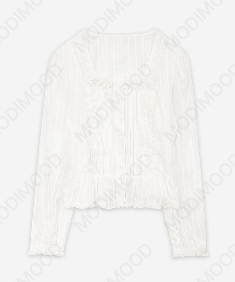 スクエアブラウス