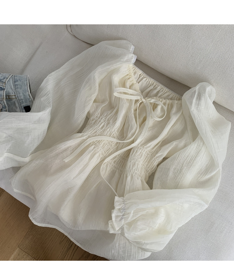 リボンシャーリングフレアブラウス