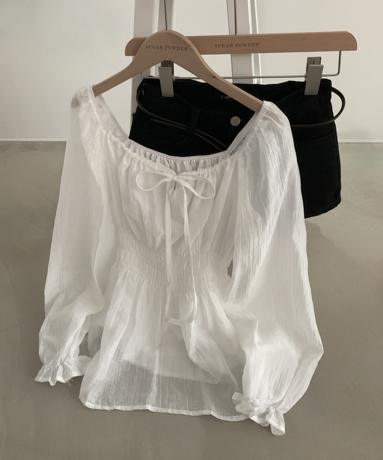 リボンシャーリングフレアブラウス