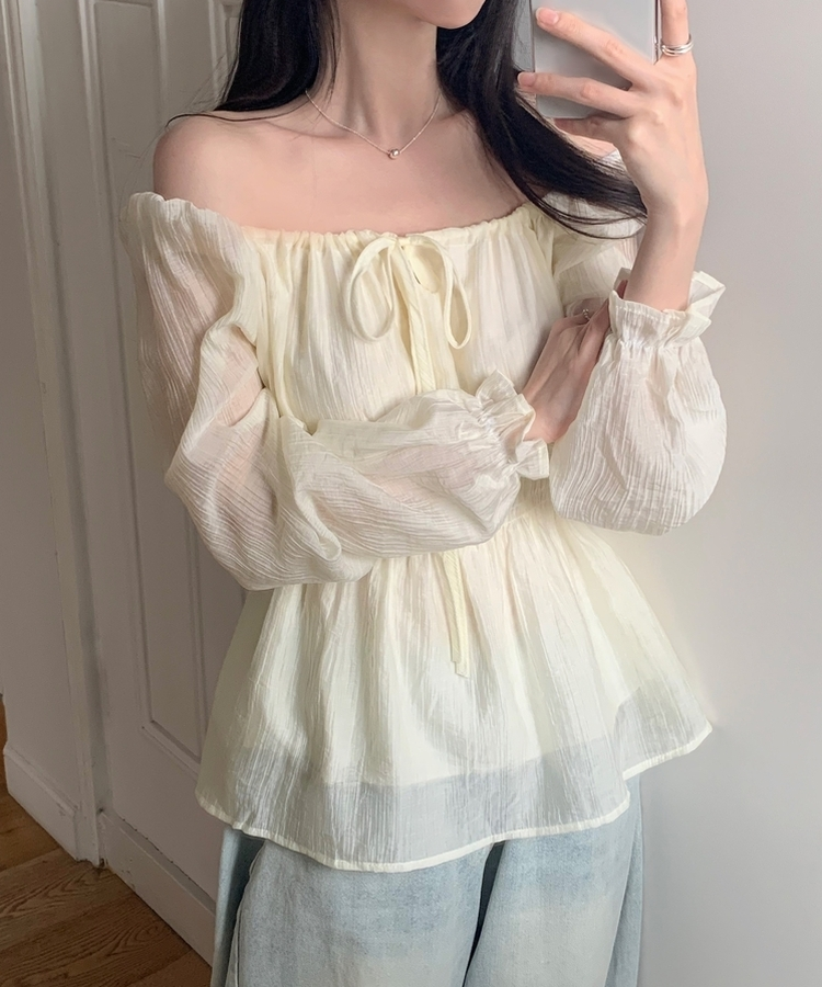 リボンシャーリングフレアブラウス BEIGE