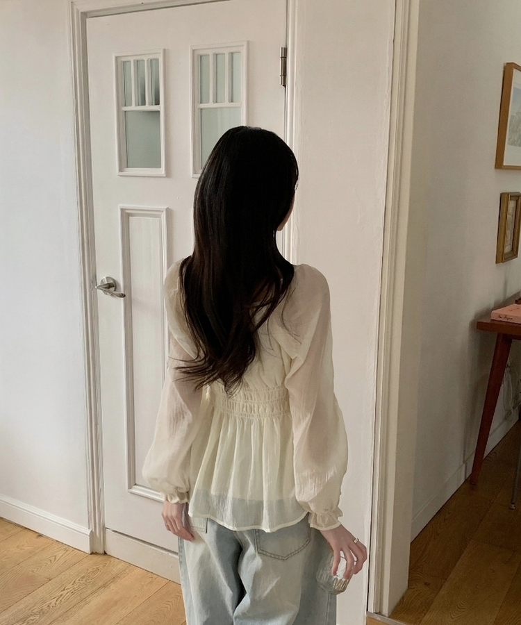 リボンシャーリングフレアブラウス BEIGE