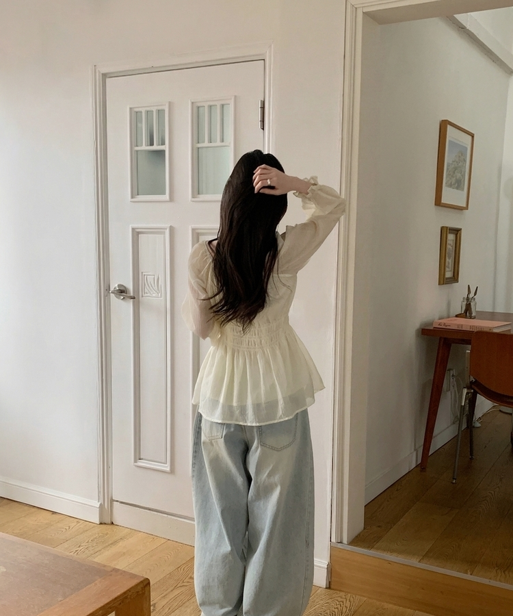 リボンシャーリングフレアブラウス BEIGE