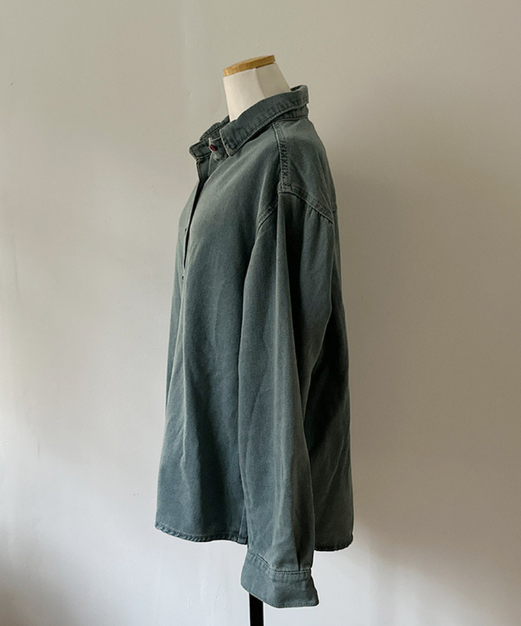 콜로 레드 버튼 포인트 루즈핏 탄탄 데님 청 셔츠