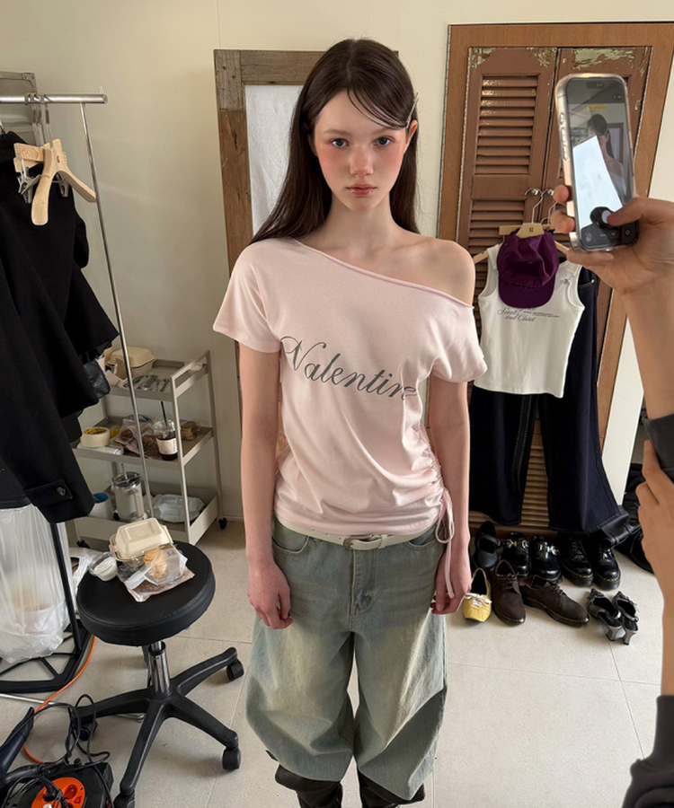 オフショルダーシャーリング半袖Tシャツ(5color) PINK