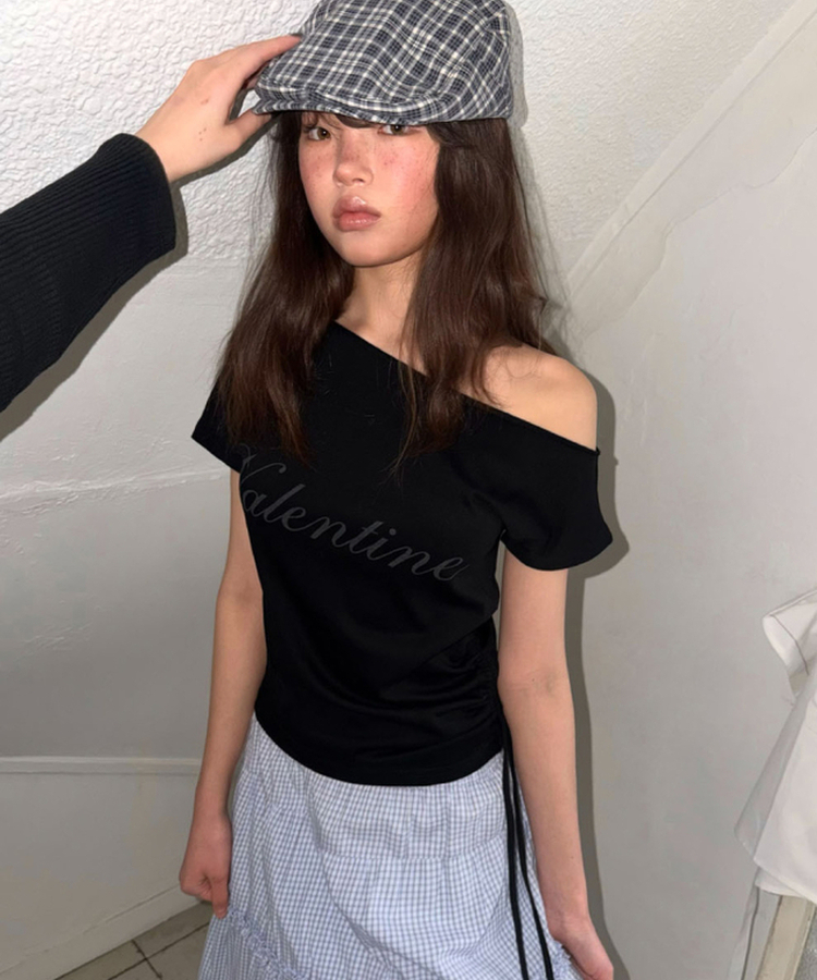 オフショルダーシャーリング半袖Tシャツ(5color) BLACK