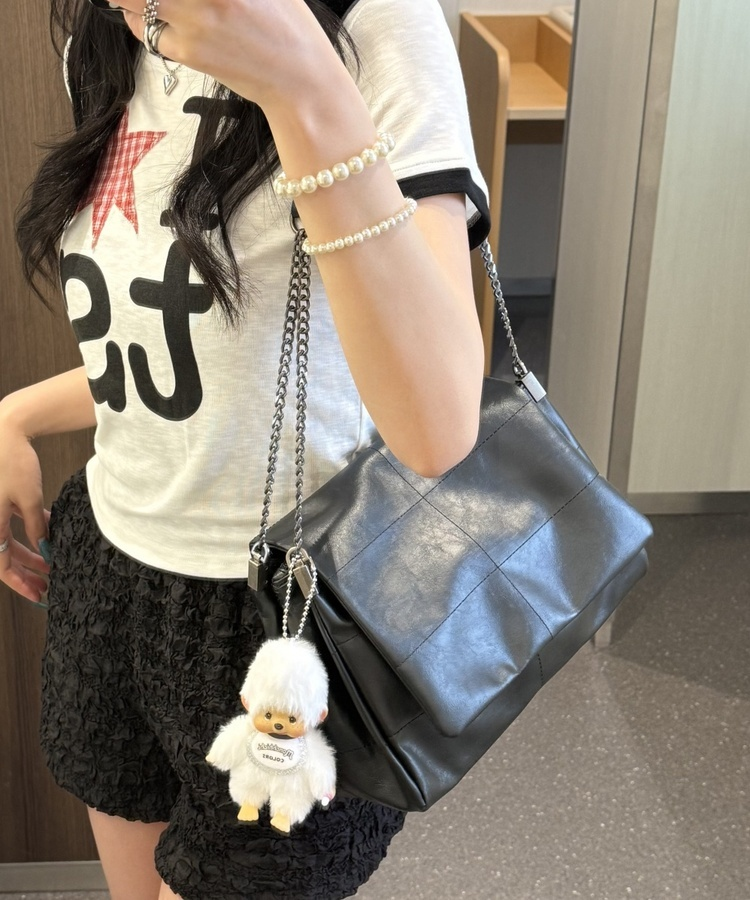 モードチェーンショルダーバッグ BLACK