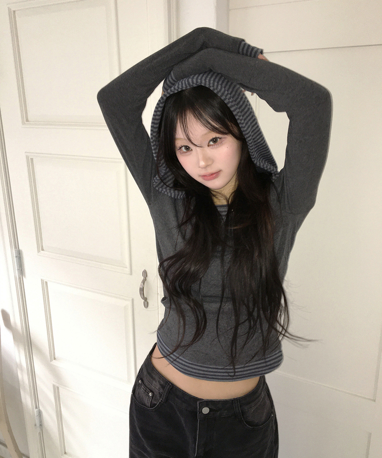 フードボーダーレイヤードトップス CHARCOAL