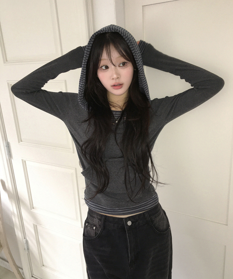 フードボーダーレイヤードトップス CHARCOAL