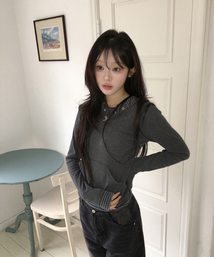 フードボーダーレイヤードトップス CHARCOAL