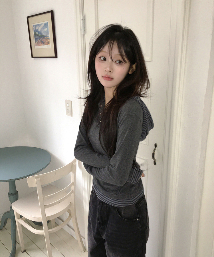 フードボーダーレイヤードトップス CHARCOAL