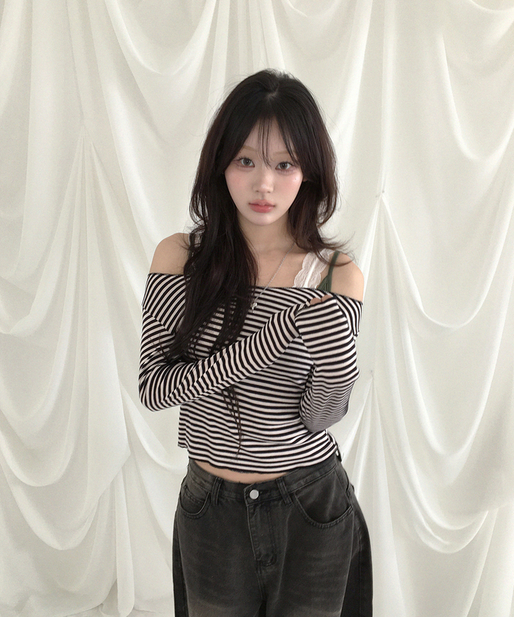 オフショルボーダースリムトップス IVORY