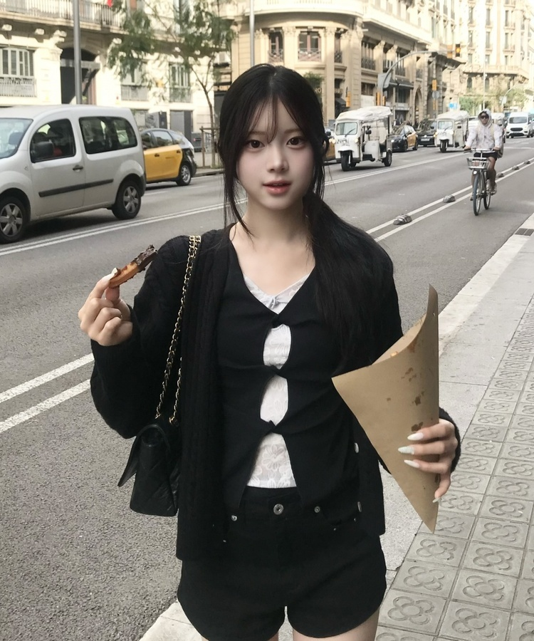 레이스 레이어드 반팔 티셔츠 블랙