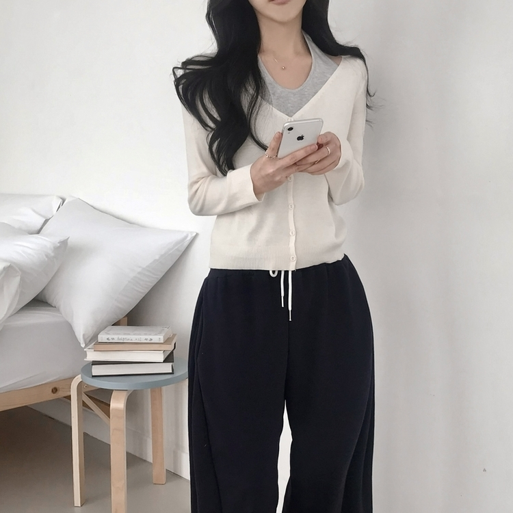 【SET】ホルターネックキャミソール Vネックニットカーディガン(5color) IVORY