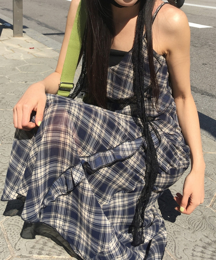 Vネックチェックフリルワンピース BLACK