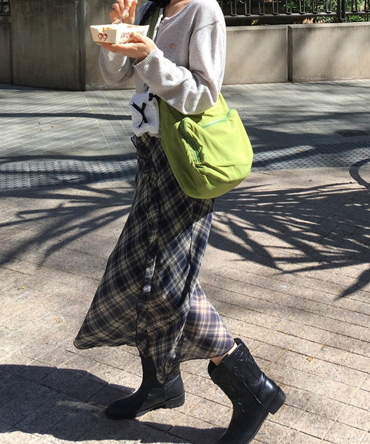 Vネックチェックフリルワンピース BLACK