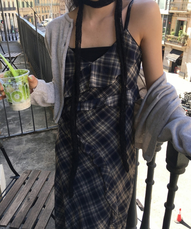 Vネックチェックフリルワンピース BLACK