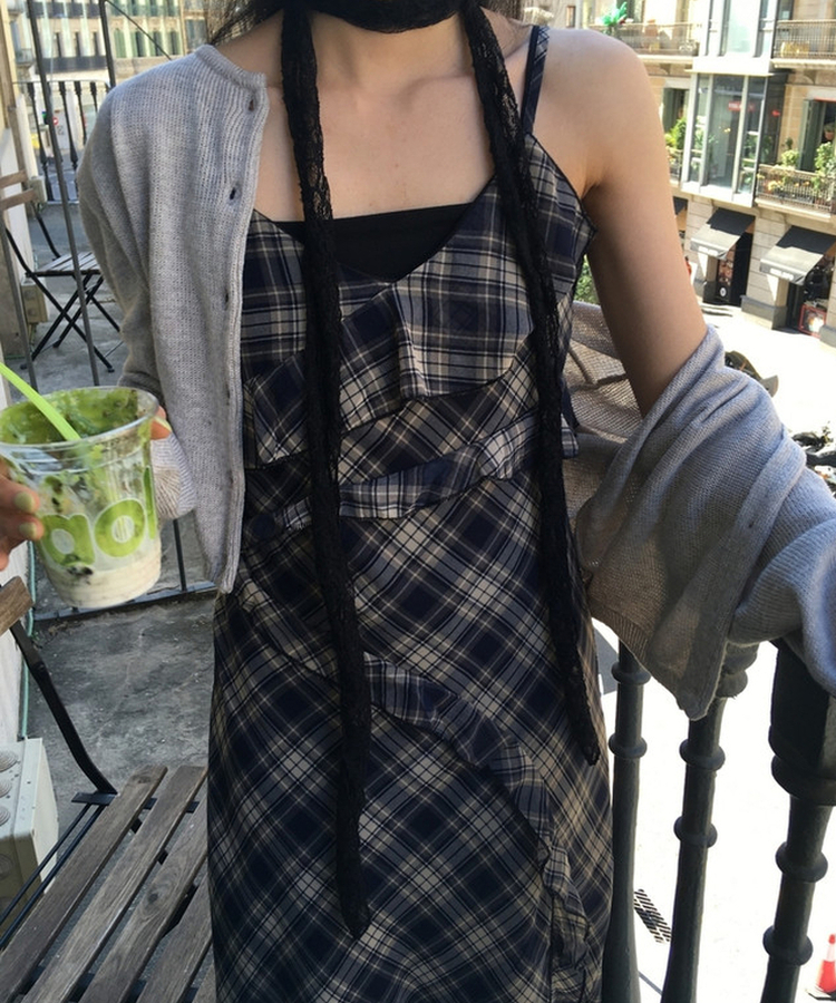 Vネックチェックフリルワンピース BLACK