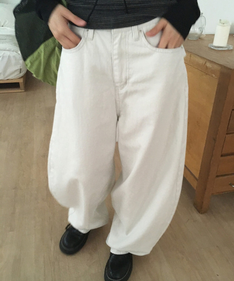 スタッズベルトコットンパンツ IVORY