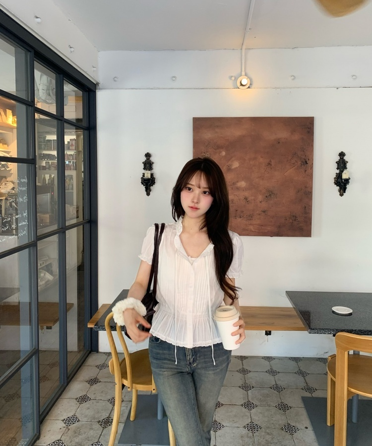 핀턱 프릴 반팔 블라우스 아이보리