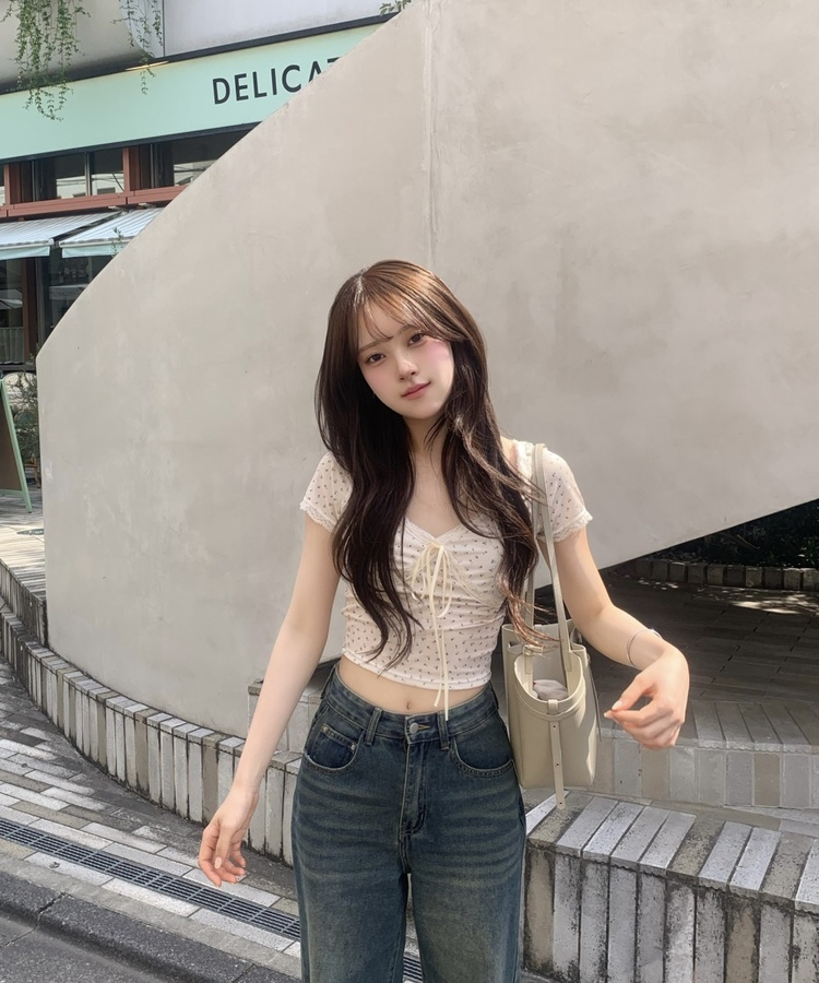 小花柄レースリボンシャーリングトップス｜半袖Tシャツ｜韓国