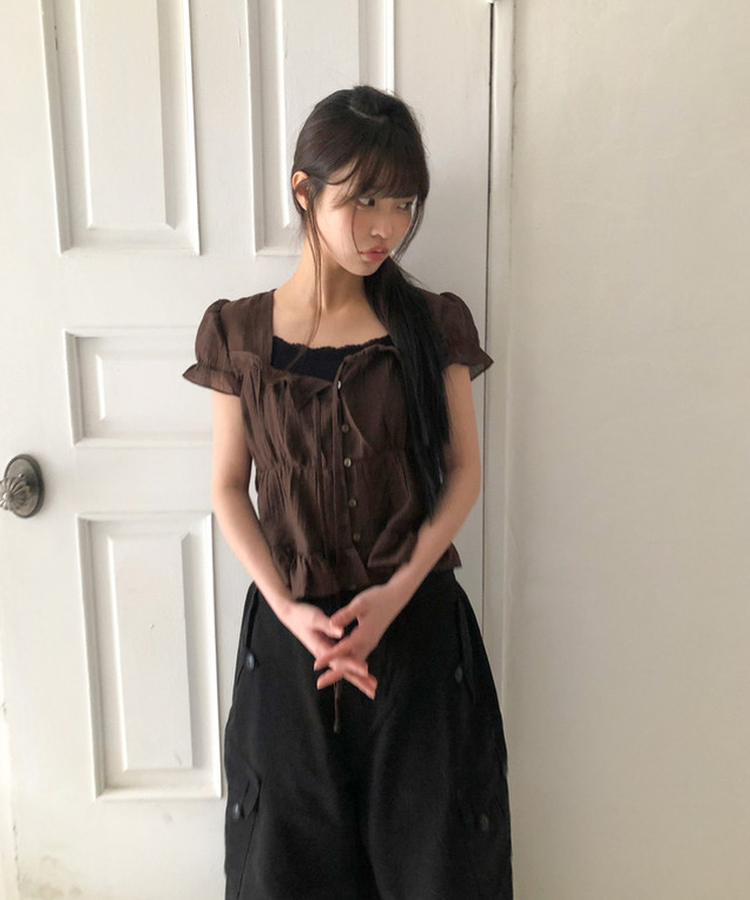 ストラップフリル半袖ブラウス BROWN