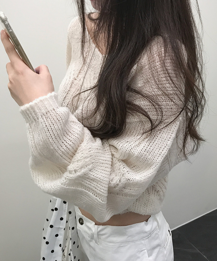 Vネックシースルーニット LIGHT BEIGE