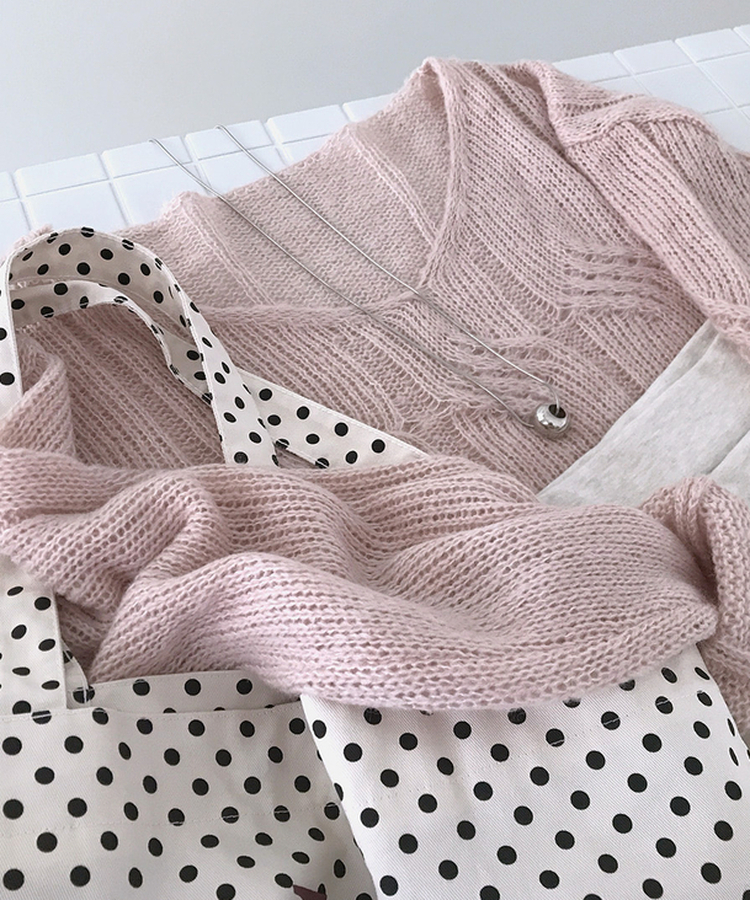 Vネックシースルーニット