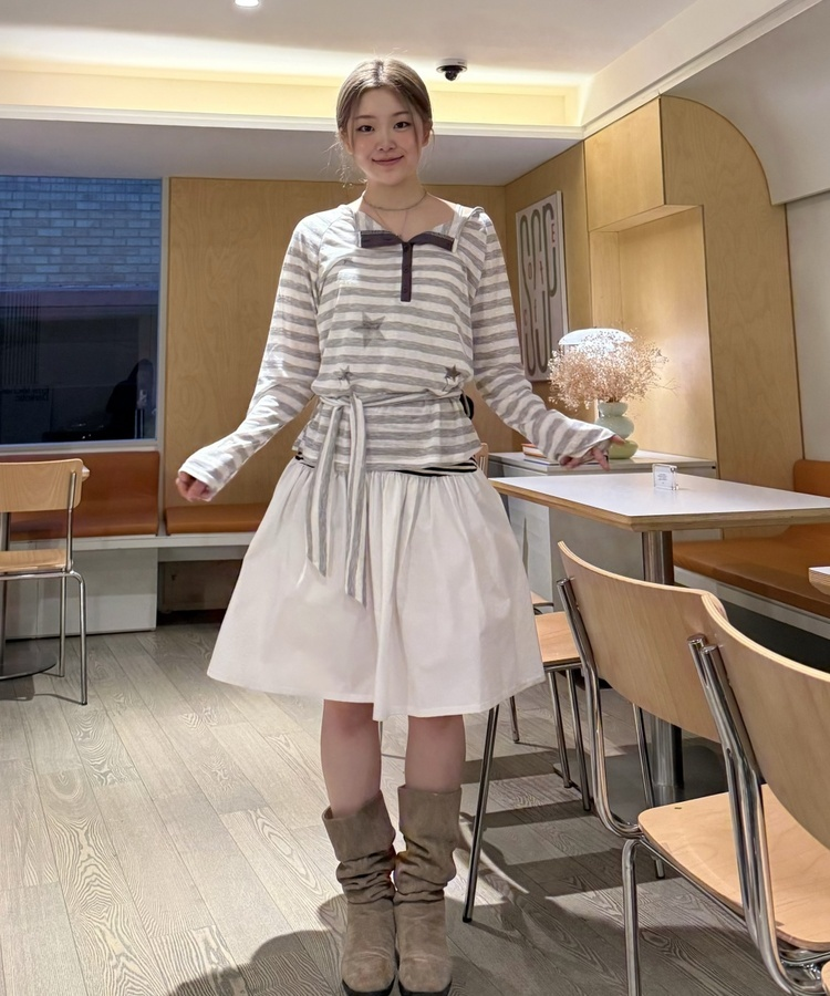 스트라이프 배색 플레어 스커트 아이보리