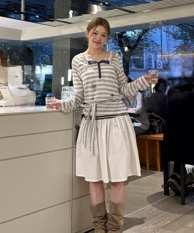 스트라이프 배색 플레어 스커트 아이보리