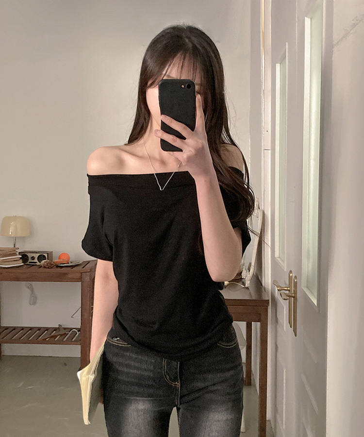 オフショルダードレープ半袖Tシャツ BLACK