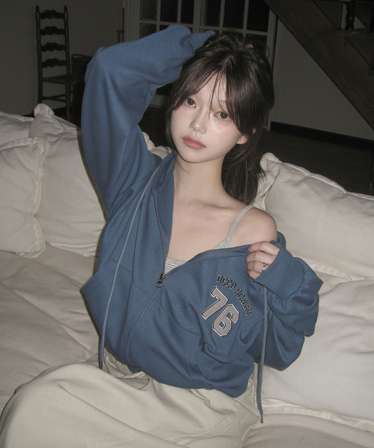 オーバーフィット長袖フードジップアップ BLUE