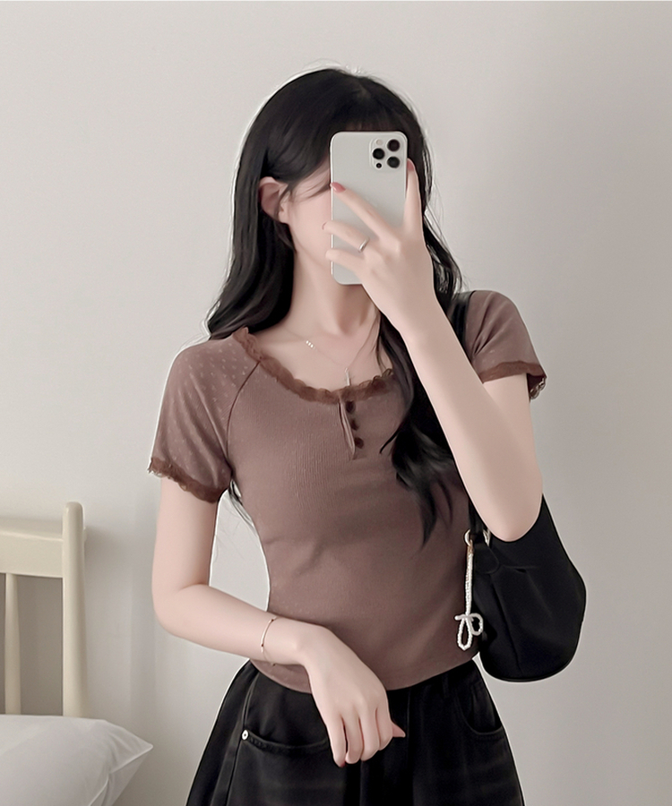 小花柄ボタン半袖Tシャツ BROWN