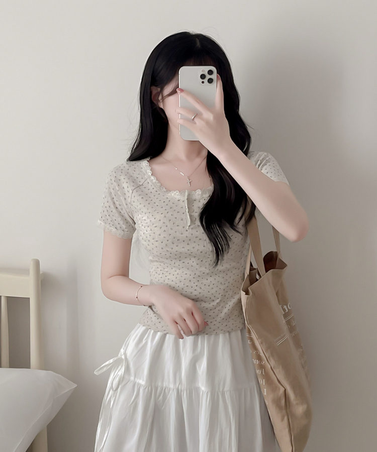 小花柄ボタン半袖Tシャツ OATMEAL