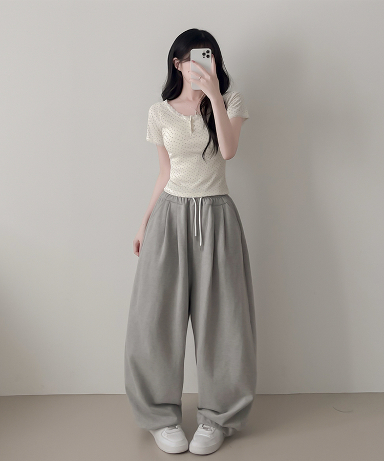 小花柄ボタン半袖Tシャツ IVORY