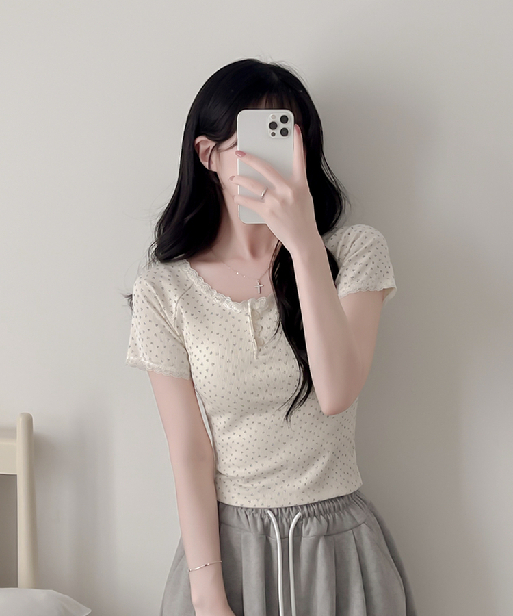 小花柄ボタン半袖Tシャツ IVORY