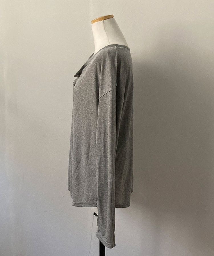 ボタンボックスフィット長袖Tシャツ