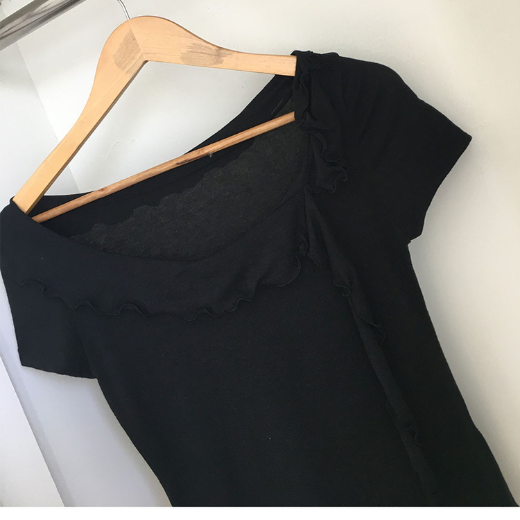 半袖フリルユニークデイリーTシャツ