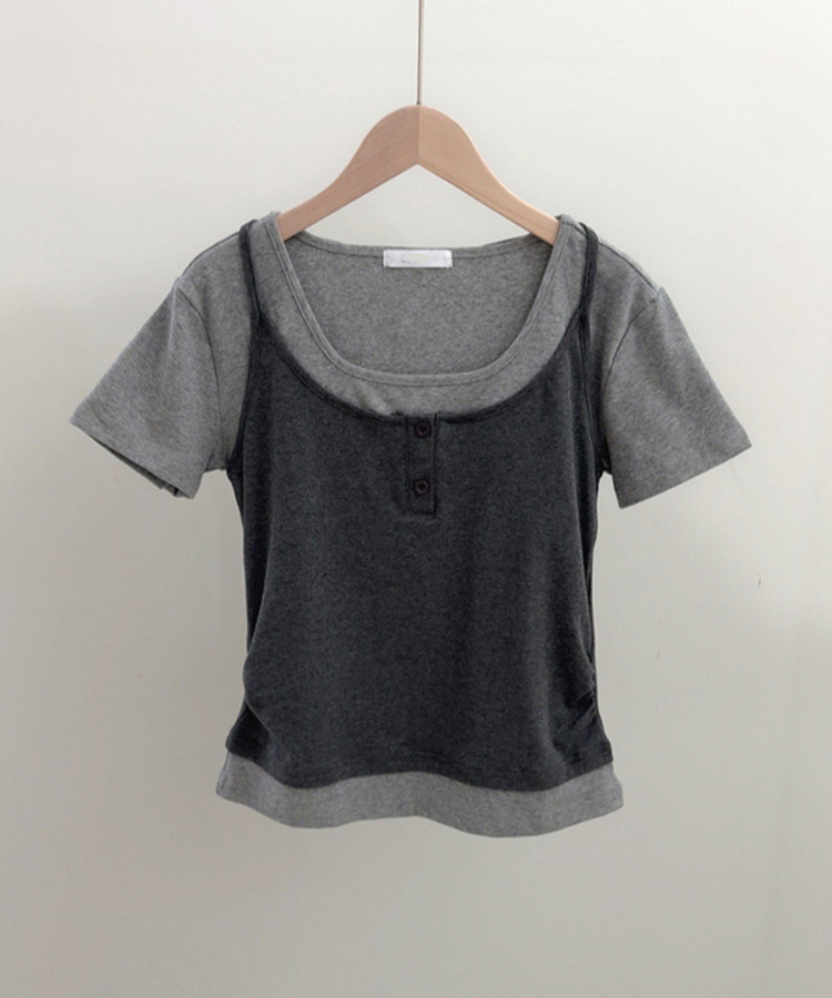 レイヤード一体型ホルターネック半袖Tシャツ